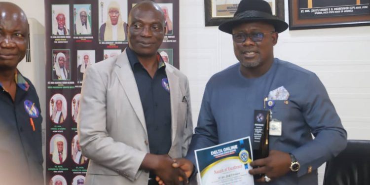 Awards : Ekweremadu Congratulates DTHA Speaker, Oborevwori