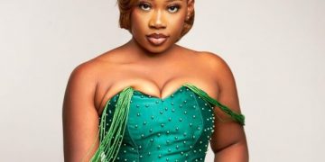 Verified Who wants me to be his cleaner , Serwaa Frimpong twerking blow the air