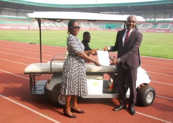UBTH RECEIVES MOTORIZED STRETCHER; AS CMD PRAISES GOV. OBASEKI FOR EASING PAINS OF MOVING PATIENTS