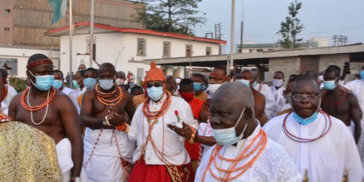 OBA OF BENIN BEGINS ANNUAL IGUE FESTIVAL WITH OTUE – UGIERHOBA RITE