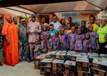 Obaseki visits family of late Uwaila Omozuwa, distributes food items to orphanages