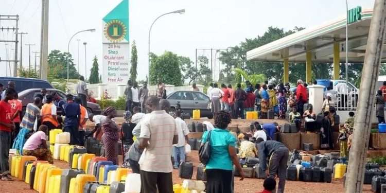 Confusion as the Federal Government opposes a price increase for fuel