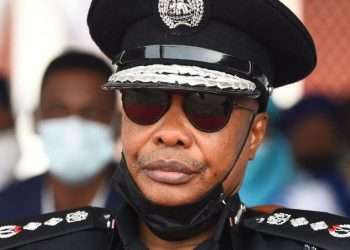 Police Chief Issues Arrest Warrants for Those Trading, Rejecting, or Spraying Naira