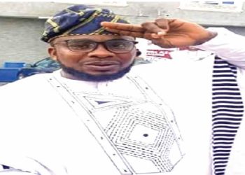 After a confrontation, hoodlums steal shawarma and kill Ogun landlord