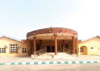 During a fight in Bauchi on July 6, 2023, a man cuts off his friend's hands.