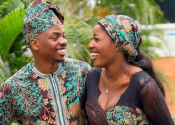 Hilda Bassey and Enioluwa collaborate to donate 5000 books to youths