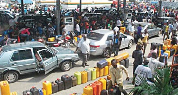 As thieves vandalize pipelines, fuel lines form in Lagos and other cities.