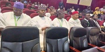 Senator ohiare along side with governor yahaya Bello at the tribunal today