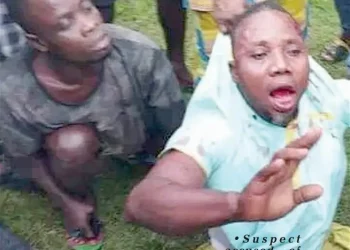 Men walk with bitter kola, alligator pepper as fear grips Calabar residents over genitals’ ‘disappearance
