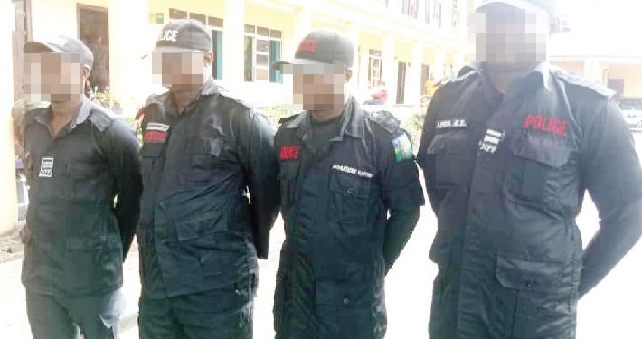 Eight police officers captured in for coercion, attack