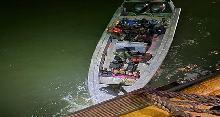 Navy arrests 11 stowaways from ship bound for Ghana