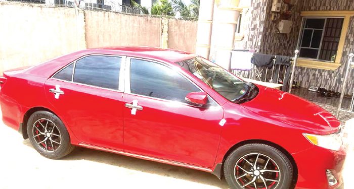 Car dealer receives false warning, customer flees during test drive