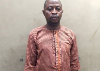 Police parade suspect with human head in Ibadan