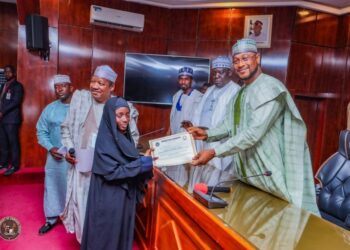 Zamfara Governor Launches Scholarship Initiative for Gifted Students