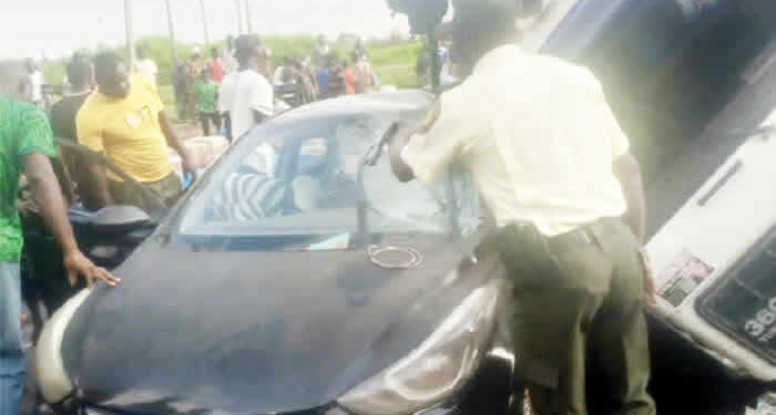 Four Individuals Escape Death in Serious Ogun Accident