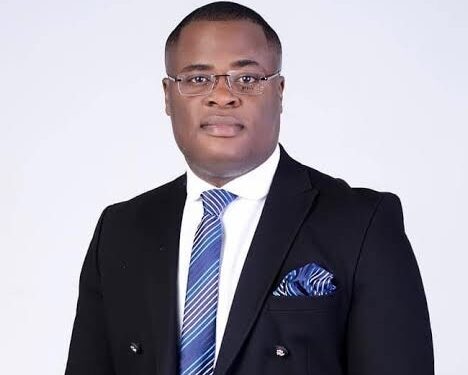 HRH Edobor Uwaifo congratulates SUBEB Exec. Chairman, Dr Paddy Emmanuel Iyamu