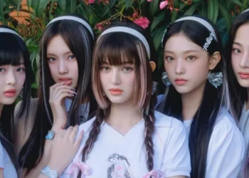 K-Pop Band NewJeans Embroiled in Contract Dispute with Record Label Ador