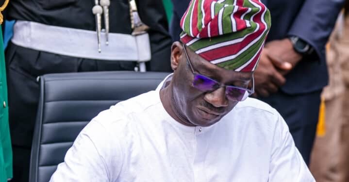 Edo State Governor pays tribute to fallen soldiers