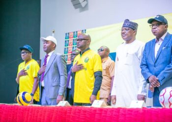 GOV OKPEBHOLO UNVEILS MANAGEMENT, PLAYERS OF BENDEL INSURANCE, EDO QUEENS