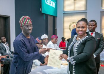 SUBEB CHAIRMAN, SIX COMMISSIONERS, BOARD CHAIRMEN TAKE OATH OF OFFICE