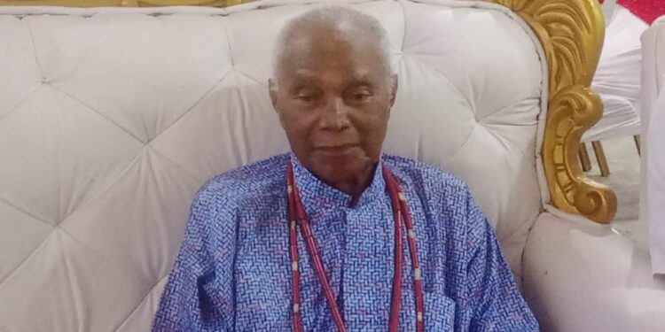 Lebarty Community Health Foundation Present Awards to Iyase of Benin Kingdom and others