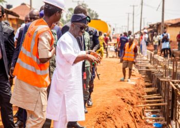 Edo Governor Okpebholo Warns Contractors Over Substandard Work, Threatens Termination