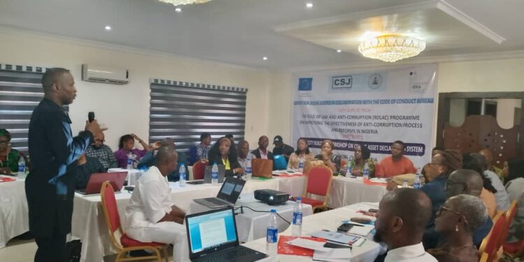 Anti-Corruption : Nigerians Urged  to Demand Accountability from Public Servants