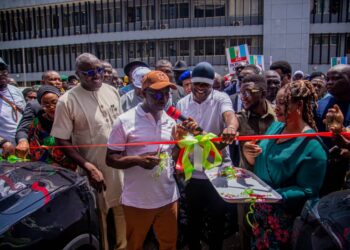 Okpebholo Assures Non-Interference in LG Funds, Presents 17 SUVs to Edo Council Chairmen