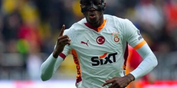 Victor Osimhen, the Super Eagles striker, has rejected a €75 million offer from Saudi Arabia's