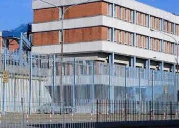 Ivrea Prison Unrest: Officers Injured, Inmate Protests from Rooftop