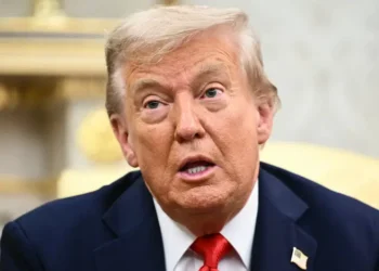 Trump Warns Hamas: "Eradication" Looms if Gaza Deal is Breached