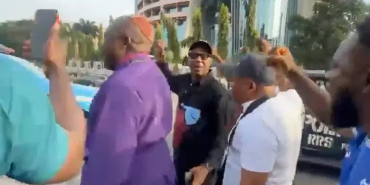 Abuja Shut Down as Police Fire Teargas During #FreeNnamdiKanu Protest