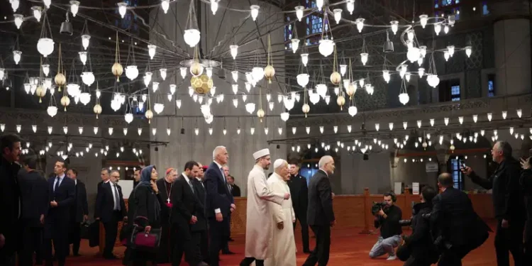 Pope Leo XIV makes historic visit to Istanbul’s Blue Mosque