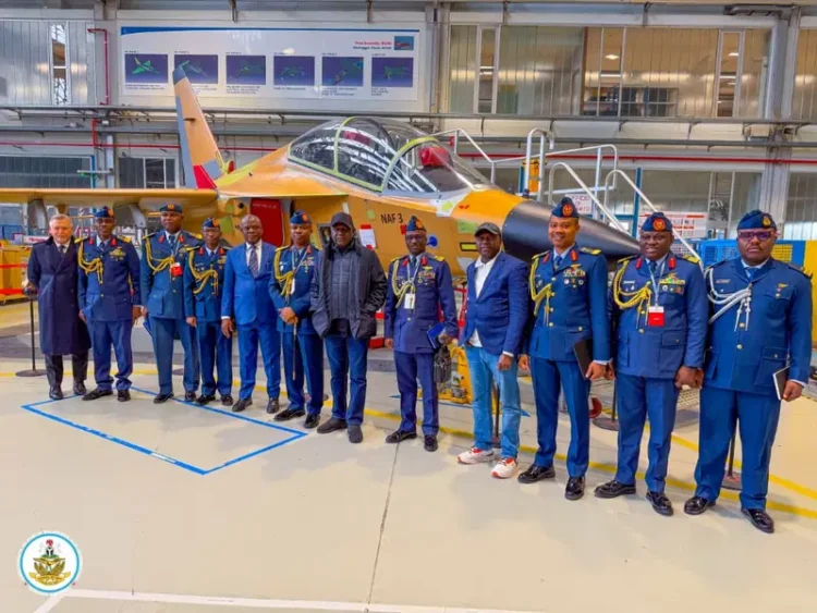 Nigeria Strengthens Airpower with M-346 Fighter Aircraft Acquisition from Italy