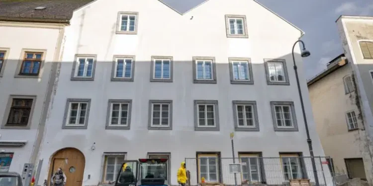 Austria Converts Hitler’s Birthplace into Police Station, Sparking Mixed Reactions