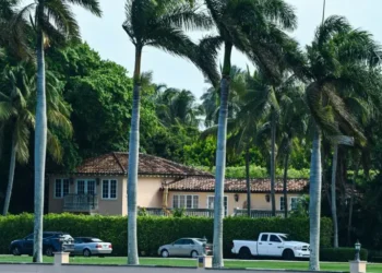 US Secret Service Kills Armed Man Trying to Break into Trump Estate