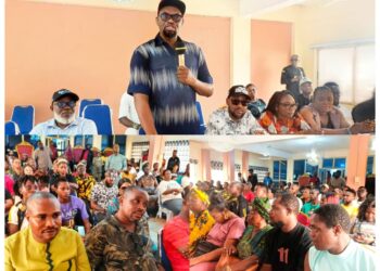 Peace Restored as Iduseri Engages Oba Market Hamburger Traders Over Alleged Shop Takeover