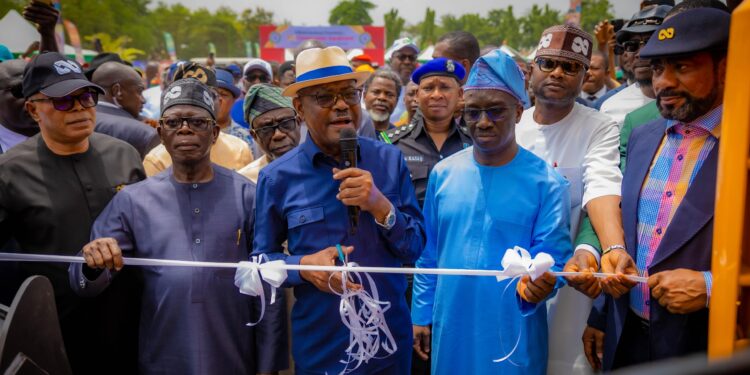 Wike Hails Okpebholo’s Economic Vision, Commissions 54 Equipment to Drive Grassroots Development in Edo