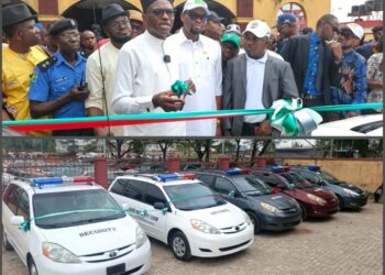 Grassroots Security: Iduseri Hands Over Patrol Vehicles to Oredo Security Agencies