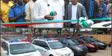 Grassroots Security: Iduseri Hands Over Patrol Vehicles to Oredo Security Agencies