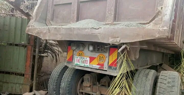 “Truck Crash in Imo Community Claims Mother of Three, Leaves Husband Critically Injured”