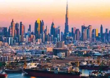 “Dubai Building Damaged by Debris After Air Defense Interception Amid Escalating Middle East Tensions”