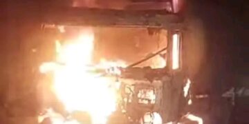 “Gas Tanker Inferno Sparks Panic Along Awka Enugu Expressway as Emergency Responders Avert Major Disaster in Anambra”