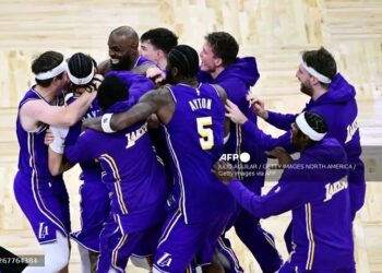“LeBron James Makes NBA History, Surpasses Robert Parish in Record-Breaking Lakers Victory Over Orlando Magic”