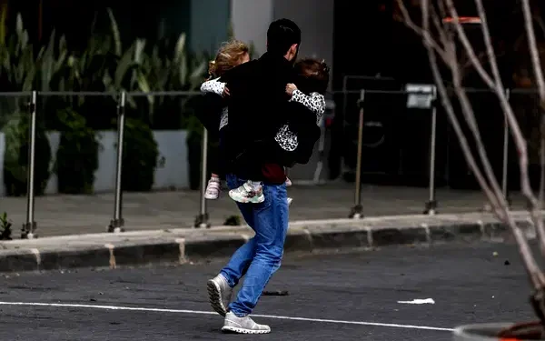 World Warns Against Mideast War as US, Israel Strike Iran