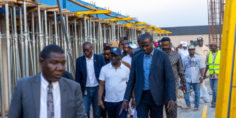 OPINION : PROMISE MEETS THE PEOPLE AT IRRUA’S ULTRA MODERN MARKET — By Dr. Patrick Akhere Ebojele