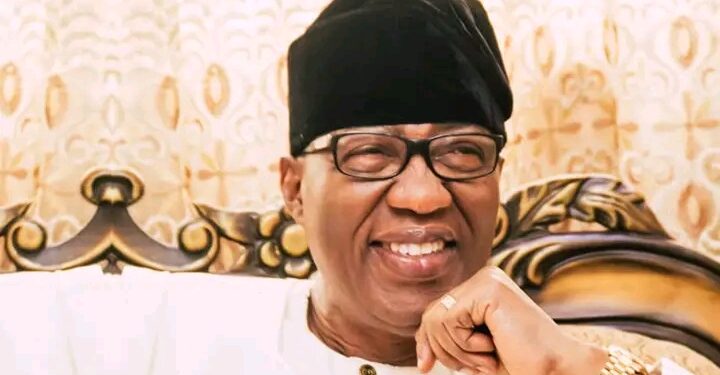 “Trump Targets Macron Amid NATO Criticism, Escalating Transatlantic Political Tensions”