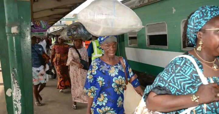 “Osun Easter Mobility Boost: Over 600 Travellers Benefit from Adeleke’s Free Lagos Osogbo Train Service”