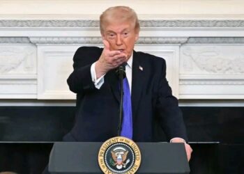 “Iran Claims U.S. Rescue Mission Was Thwarted as Trump Confirms Downed Pilot Is Safe”