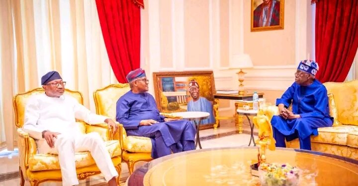 “Imo Police Bust Armed Robbery Network, Recover Stolen Motorcycle and Weapons in Owerri Operation”